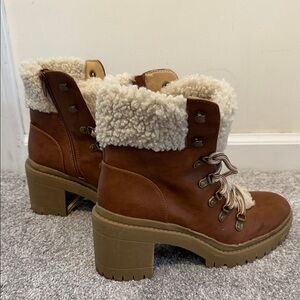 Universal Thread Tan Ankle Boots with Fleece Cuff